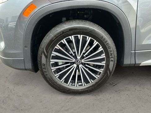 New 2025 Volkswagen Tiguan S AWD/4WD image 14