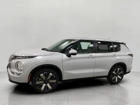 New 2026 Mitsubishi Outlander SE AWD/4WD image 8