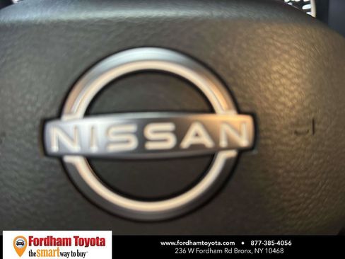 Used 2025 Nissan Rogue SV AWD/4WD image 32