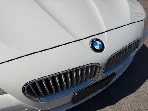 Used 2011 BMW 550i xDrive Sedan AWD/4WD image 5
