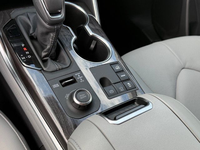 Used 2026 Toyota Highlander Limited AWD/4WD image 22