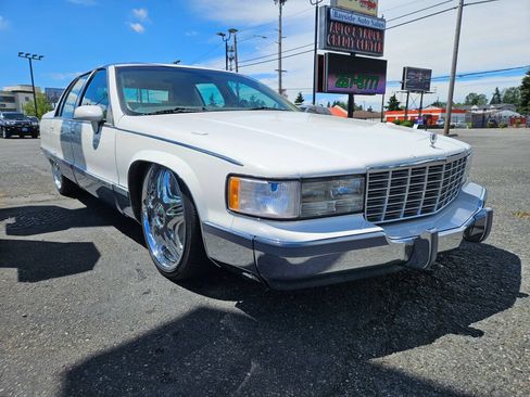 Used 1994 Cadillac Fleetwood Brougham RWD image 6