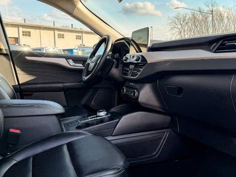 Certified 2022 Ford Escape SEL image 13