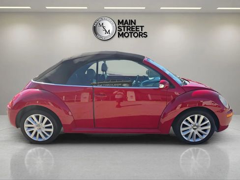 Used 2008 Volkswagen Beetle SE image 4