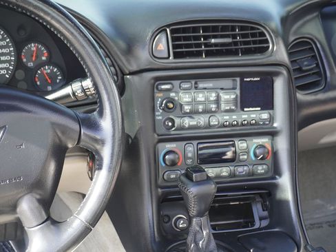 Used 1999 Chevrolet Corvette Convertible w/ Memory Pkg image 22