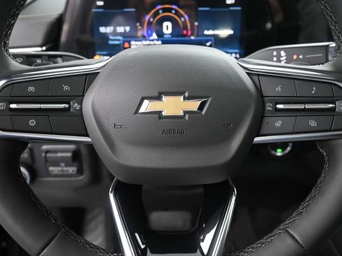 New 2026 Chevrolet Suburban Premier image 34