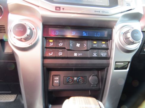 Used 2018 Toyota 4Runner Limited image 20