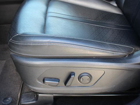 Certified 2023 Kia Sorento EX image 29