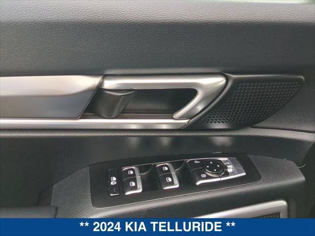Used 2024 Kia Telluride S AWD/4WD image 11