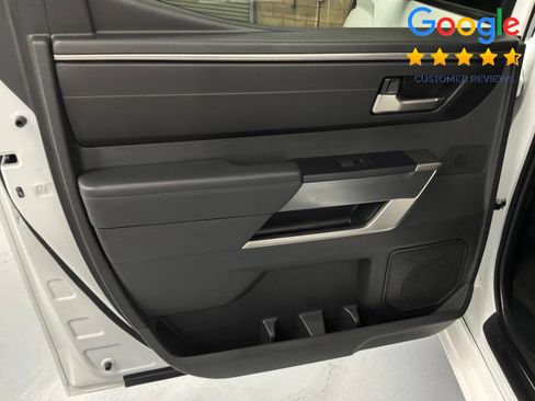 Used 2025 Nissan Leaf S FWD image 40