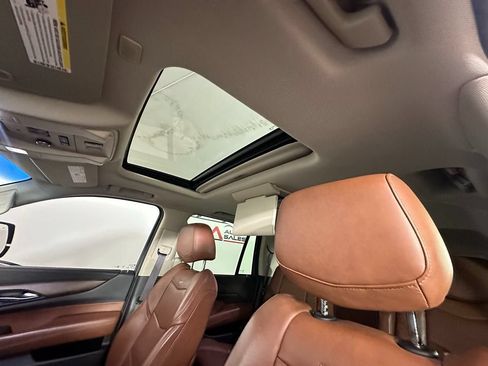Used 2017 Cadillac Escalade Luxury AWD/4WD image 20