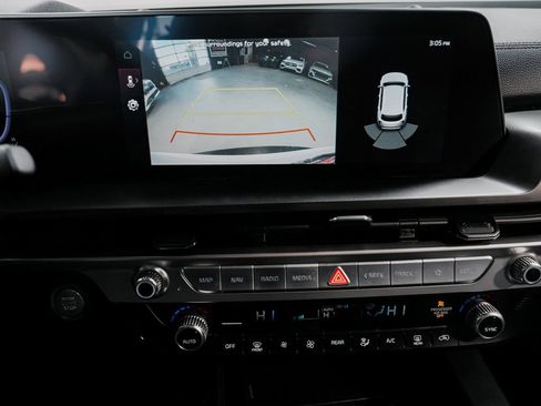 Used 2024 Kia Telluride LX image 18