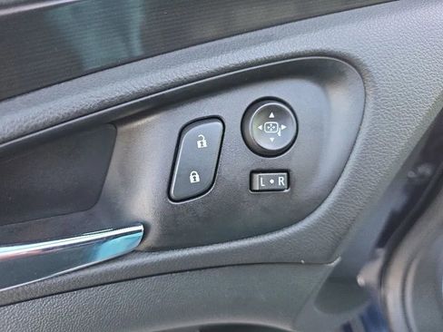 Used 2016 Buick Regal Premium FWD image 13