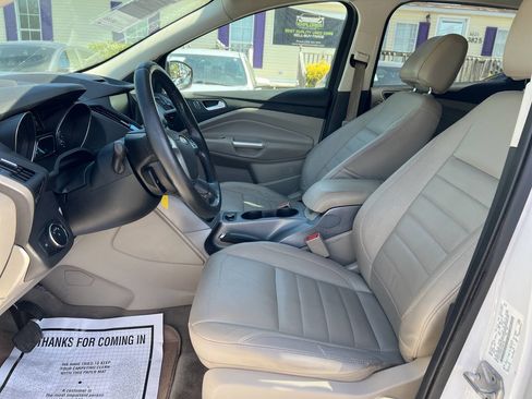 Used 2014 Ford Escape SE w/ Equipment Group 201A image 12