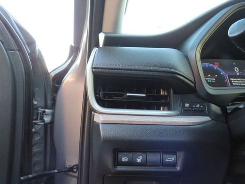 Certified 2025 Toyota Grand Highlander Limited image 37