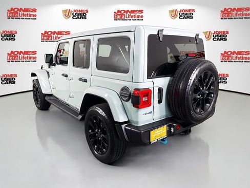 Used 2024 Jeep Wrangler Unlimited Sahara image 2