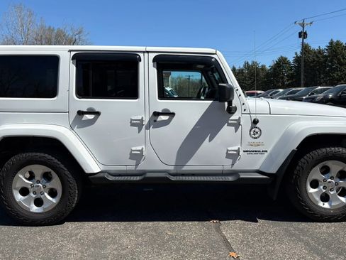Used 2014 Jeep Wrangler Unlimited Sahara w/ Dual Top Group image 11