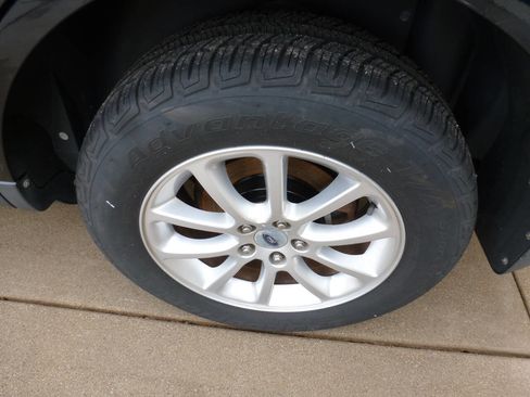 Used 2009 Ford Edge SEL image 15