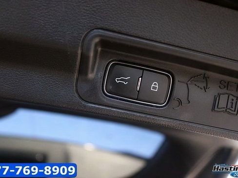 Certified 2022 Ford Explorer Limited w/ Equipment Group 301A image 16