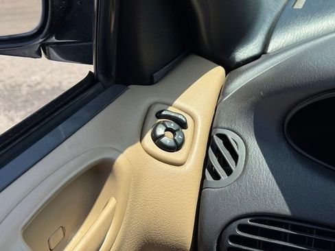 Used 1999 Chrysler Sebring JXI FWD image 31