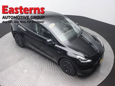 Used 2021 Tesla Model Y Long Range AWD/4WD image 3