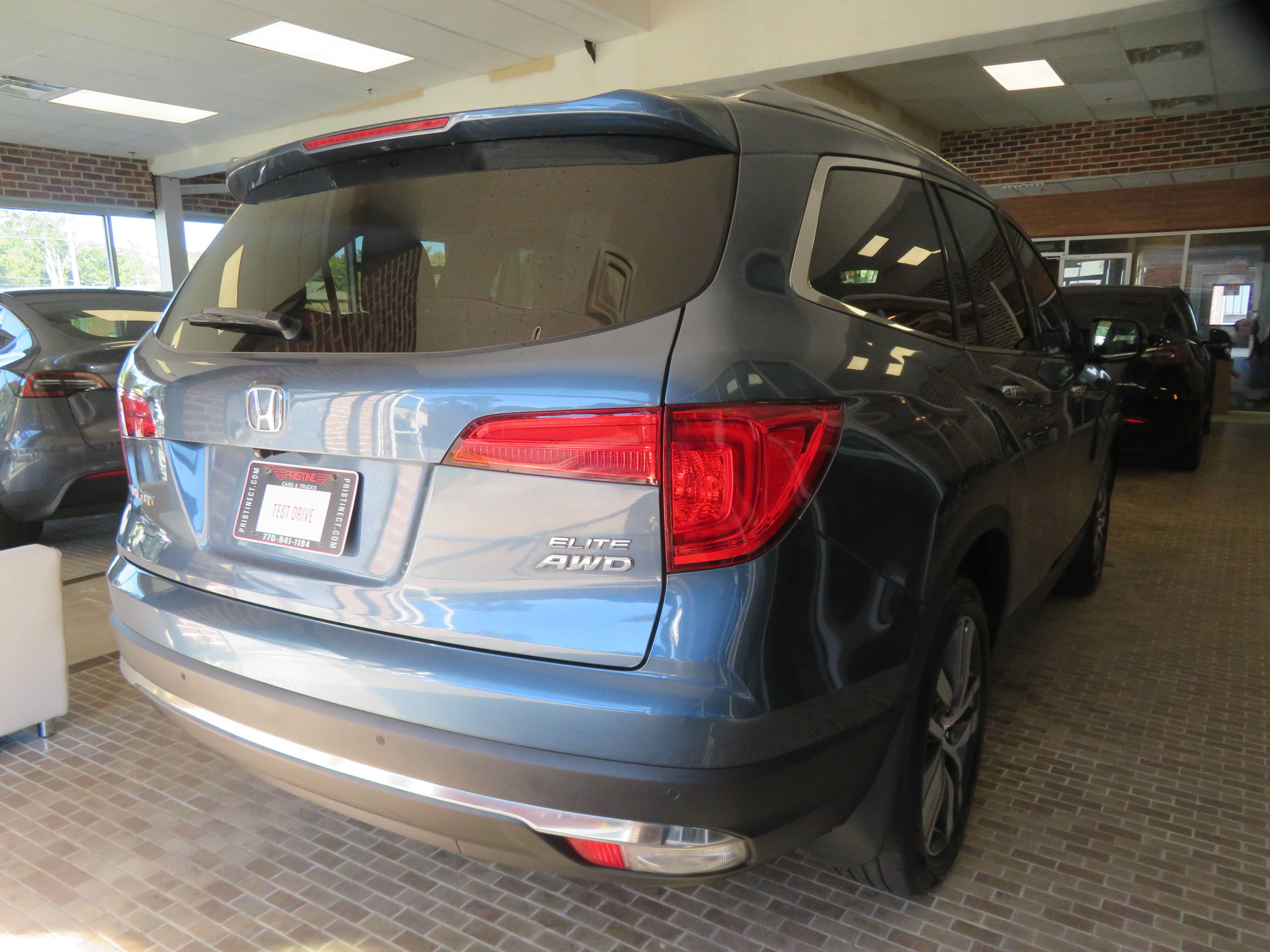 Used 2017 Honda Pilot Elite image 81