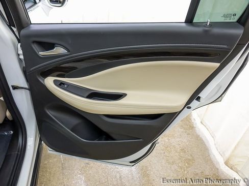 Used 2019 Buick Envision Premium w/ Driver Confidence Package image 25