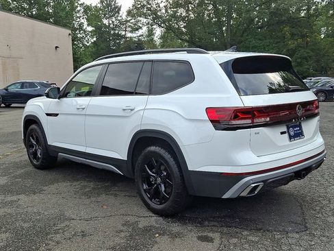 Used 2025 Volkswagen Atlas Peak Edition SE image 7