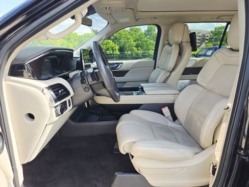 Used 2020 Lincoln Navigator Reserve w/ Equipment Group 208A Reserve AWD/4WD image 16