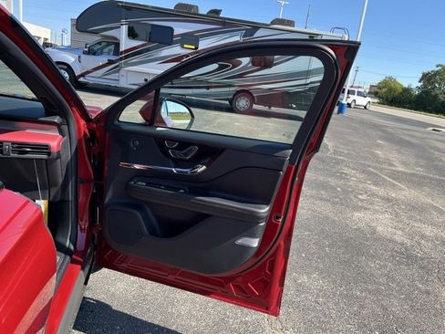 New 2025 Lincoln Corsair Reserve w/ Equipment Group 202A image 17