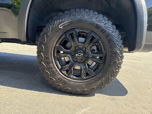Used 2026 Chevrolet Silverado 1500 ZR2 AWD/4WD image 11