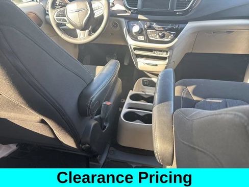 Used 2023 Chrysler Voyager LX FWD image 35