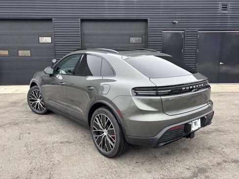 New 2026 Porsche Macan 4S Electric AWD/4WD image 8