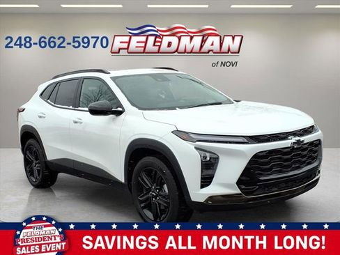 Used 2025 Chevrolet Trax ACTIV w/ Sunroof Package image 3