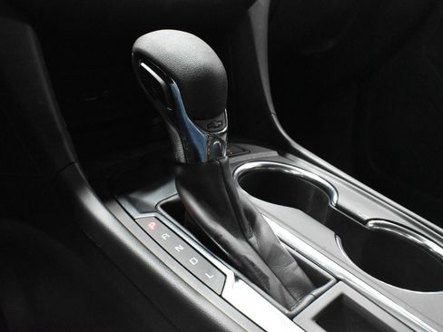 Used 2024 Chevrolet Equinox LT w/ LPO, Floor Liner Package image 20