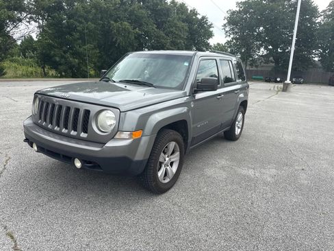 Used 2014 Jeep Patriot Sport w/ Power Value Group AWD/4WD image 1