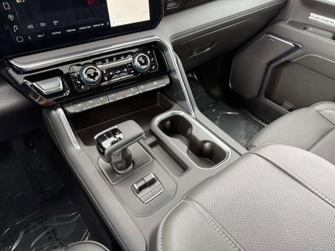 Used 2024 GMC Sierra 1500 Denali image 29