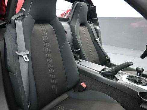 Used 2021 MAZDA MX-5 Miata RF Club RWD image 20