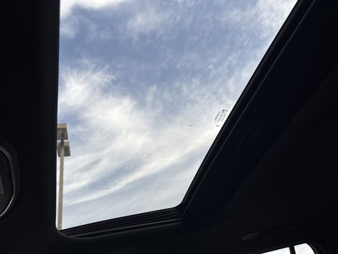 New 2025 Jeep Grand Cherokee Laredo X w/ Luxury Tech Group I image 28