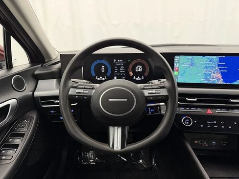 Used 2025 Hyundai Sonata SEL FWD image 8