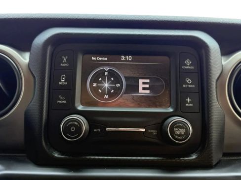 Used 2018 Jeep Wrangler Unlimited Sport S AWD/4WD image 22