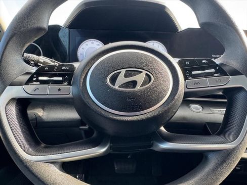 Used 2024 Hyundai Elantra SEL FWD image 15