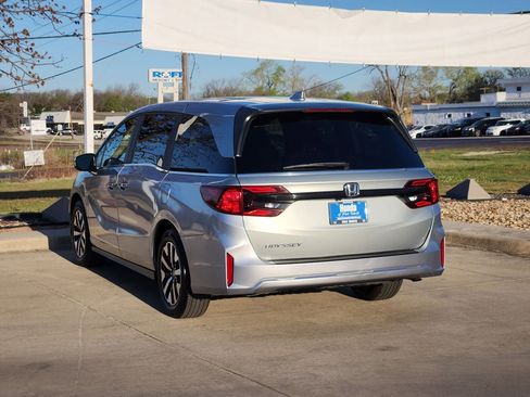 Certified 2025 Honda Odyssey EX-L image 7