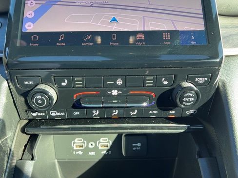 New 2025 Jeep Grand Cherokee Limited w/ Black Appearance Package image 28