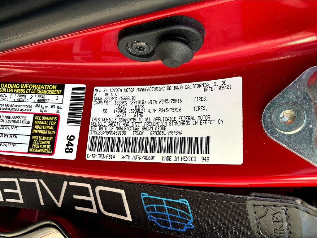 Used 2021 Toyota Tacoma SR AWD/4WD image 9