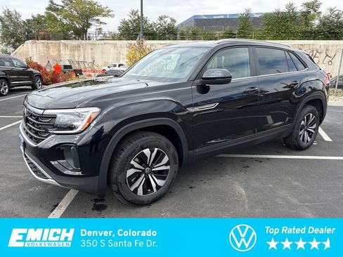 New 2026 Volkswagen Atlas Cross Sport SE image 1