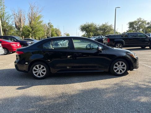 Used 2023 Toyota Corolla LE FWD image 4
