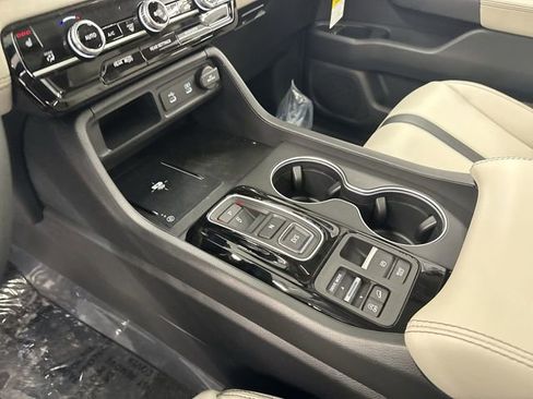 New 2026 Honda Pilot Touring image 17