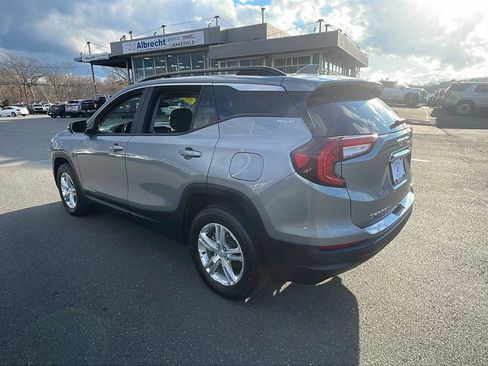 Certified 2023 GMC Terrain SLE w/ Driver Convenience Package image 5