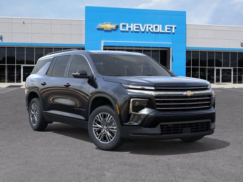 New 2026 Chevrolet Traverse LT w/ Driver Confidence Package FWD image 7